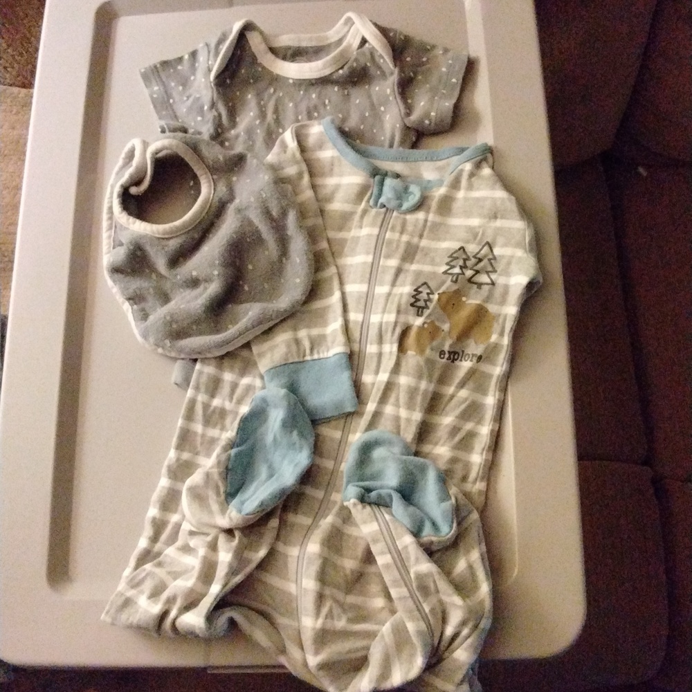 Wonder Nation 6 to 9m Boys Onsie and Bib Bundle